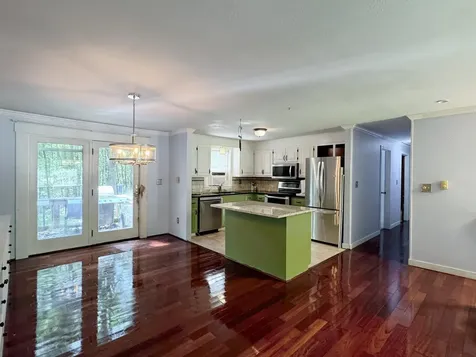 6 Saddlepath Road Raymond NH 03077