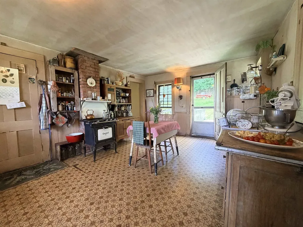 575 Somers Road Peacham VT 05862