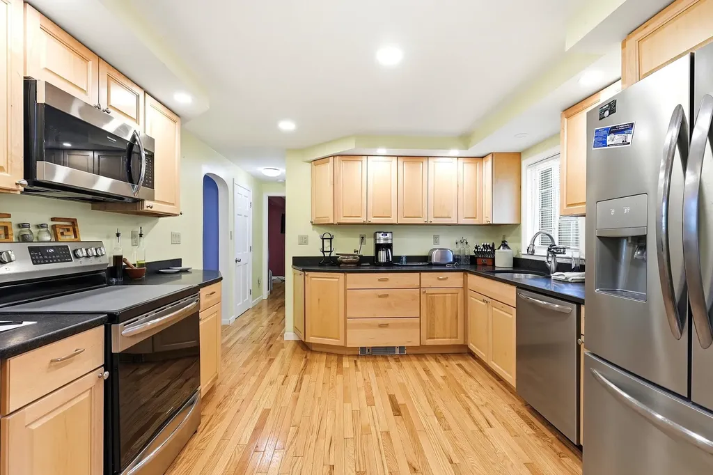 49 Aurore Avenue Manchester NH 03109