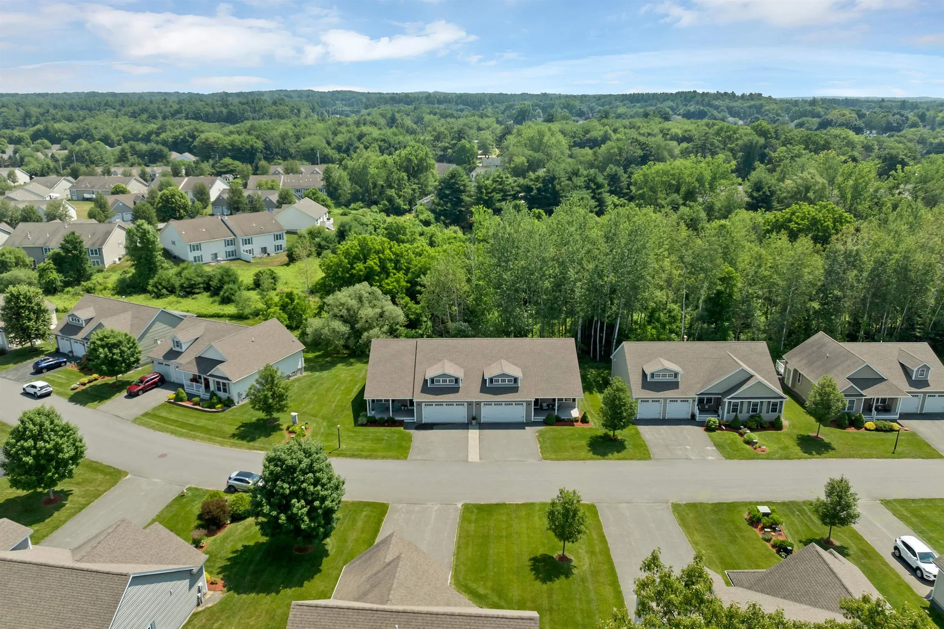 18 Weymouth Court Hudson NH 03051