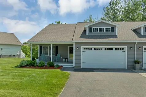 18 Weymouth Court Hudson NH 03051
