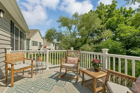 18 Weymouth Court Hudson NH 03051