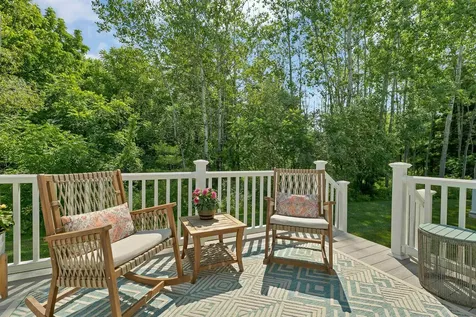 18 Weymouth Court Hudson NH 03051