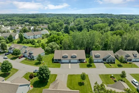 18 Weymouth Court Hudson NH 03051
