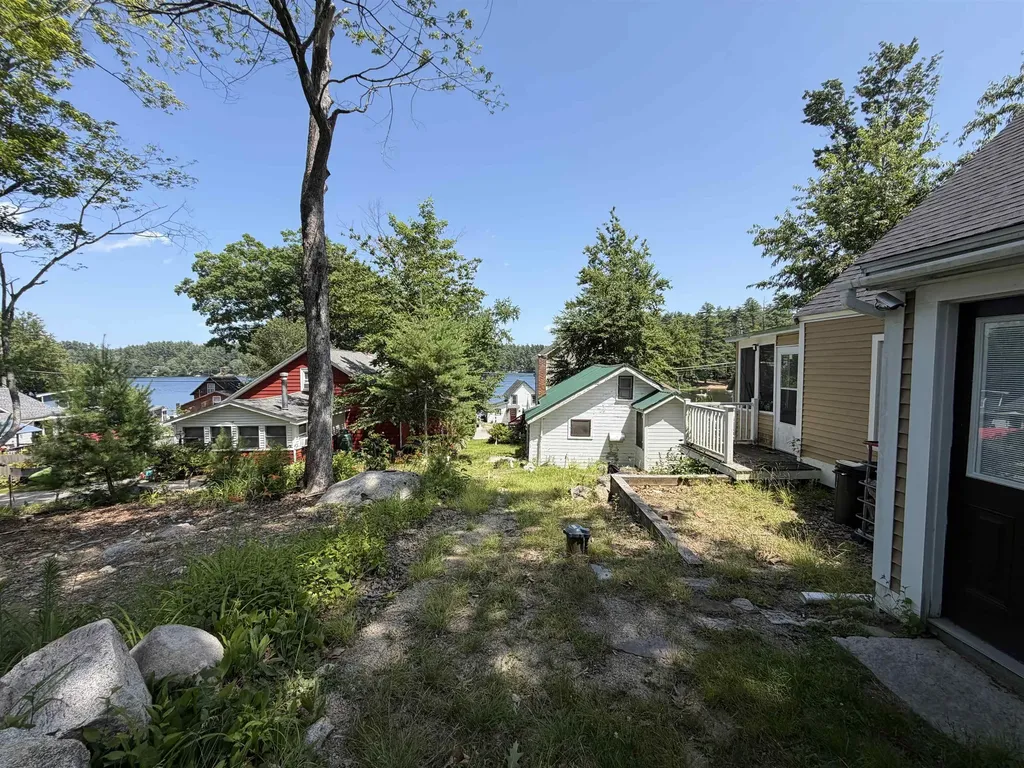 6 Milford Street Amherst NH 03031