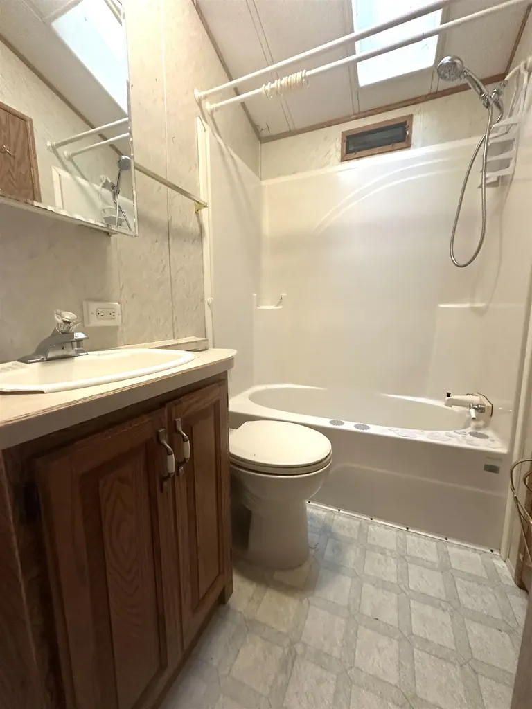 79 Ottawa Lane Rochester NH 03867