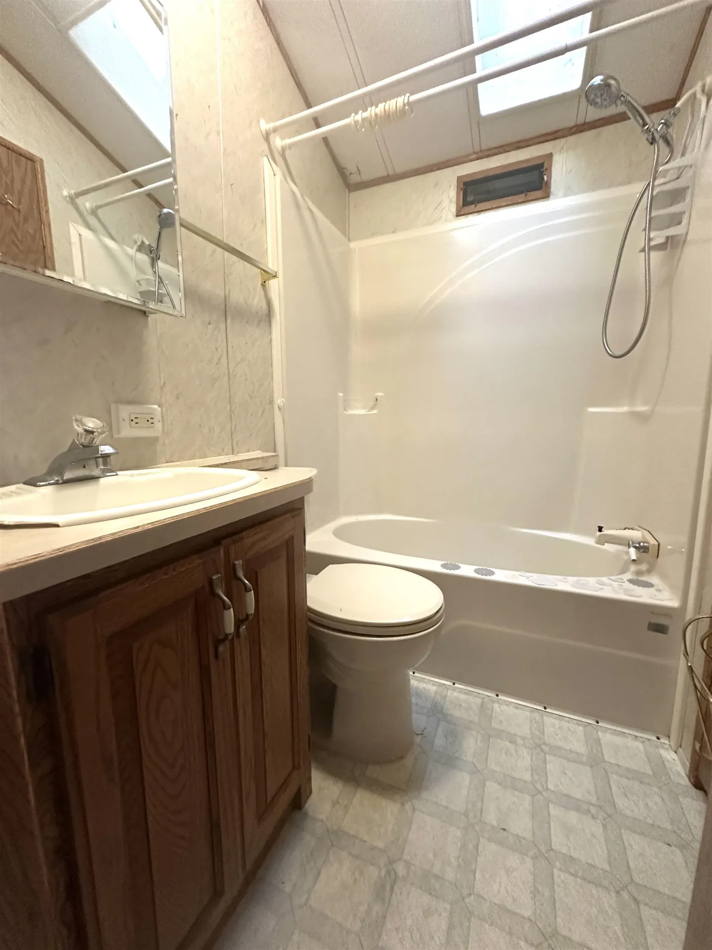 79 Ottawa Lane Rochester NH 03867