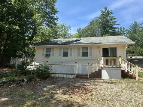 79 Ottawa Lane Rochester NH 03867