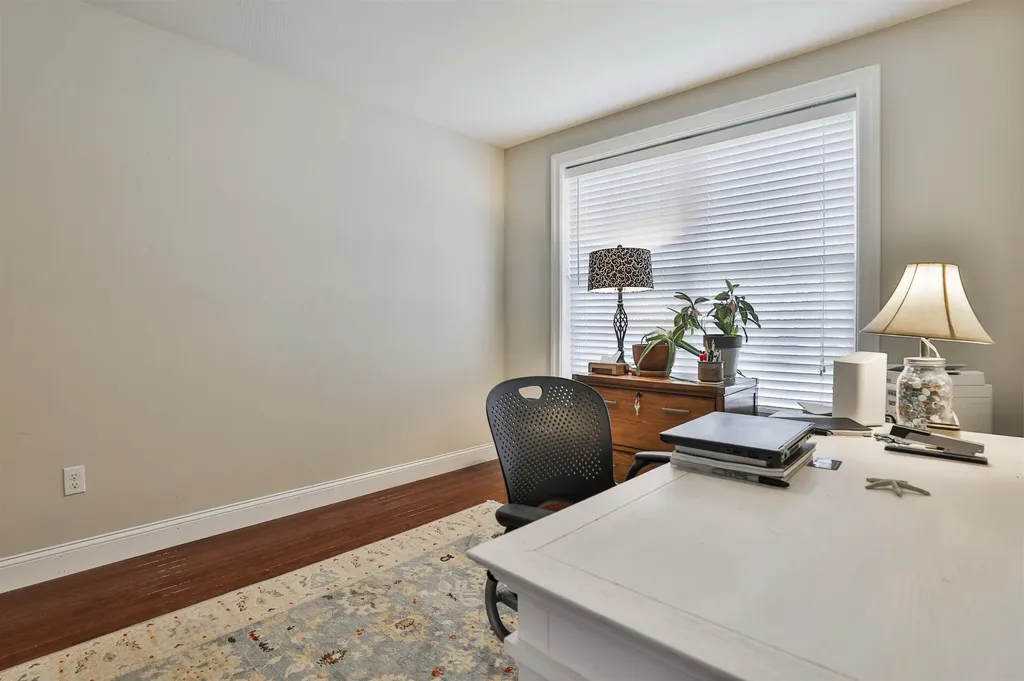 35 Furnival Road Nashua NH 03064