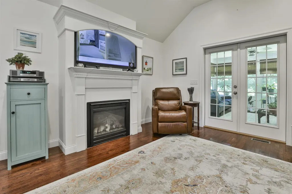 35 Furnival Road Nashua NH 03064