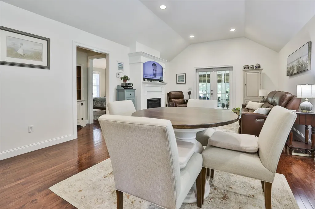 35 Furnival Road Nashua NH 03064