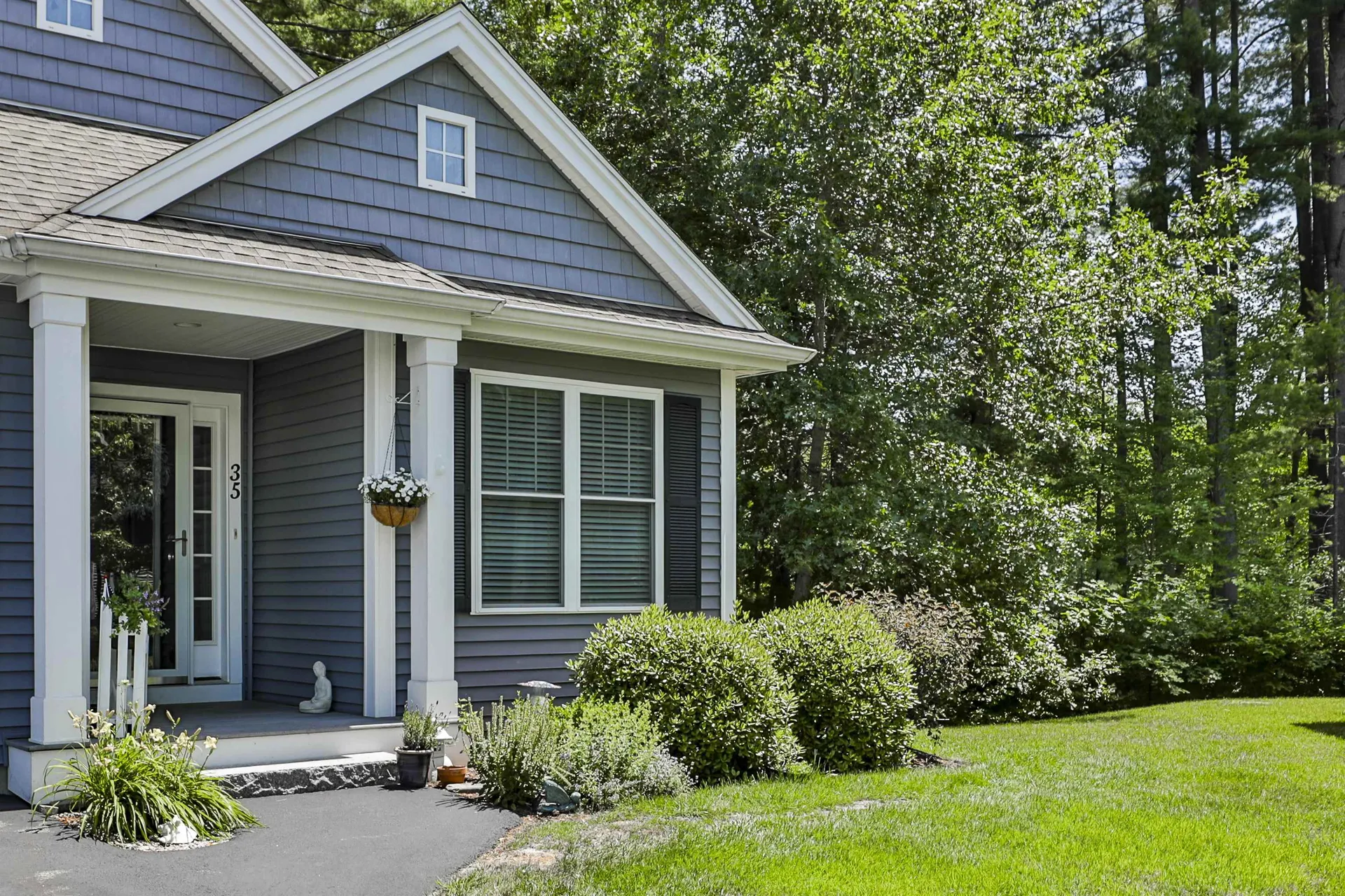 35 Furnival Road Nashua NH 03064