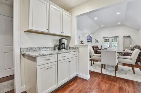 35 Furnival Road Nashua NH 03064
