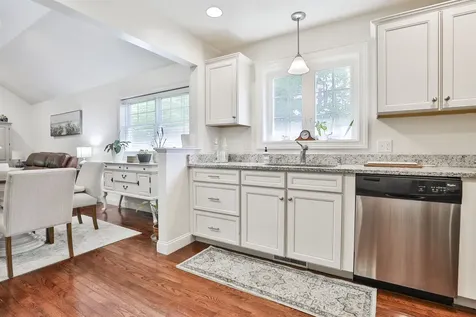 35 Furnival Road Nashua NH 03064