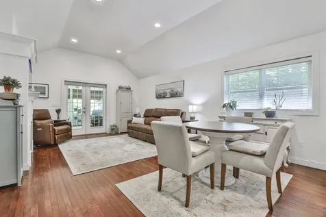 35 Furnival Road Nashua NH 03064