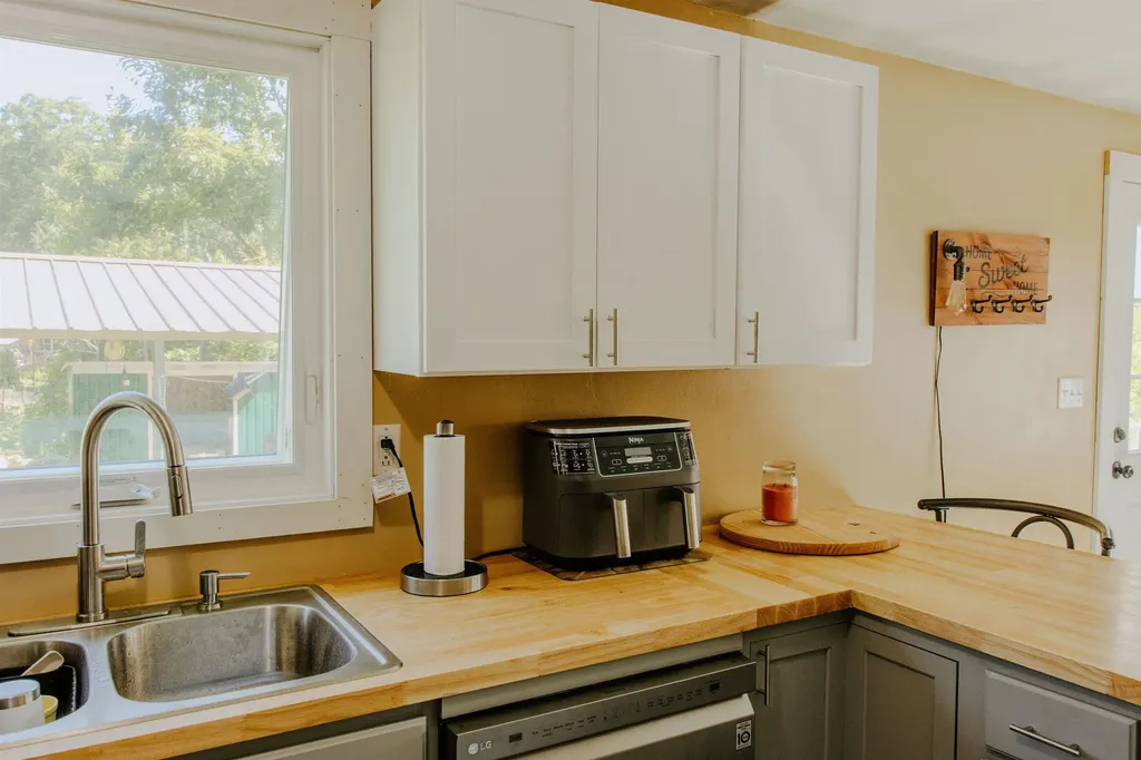 253 Farnsworth Circle Westminster VT 05158