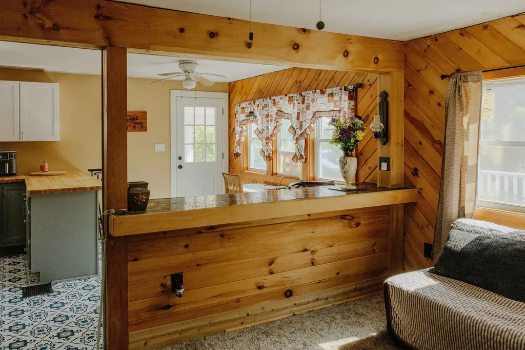 253 Farnsworth Circle Westminster VT 05158