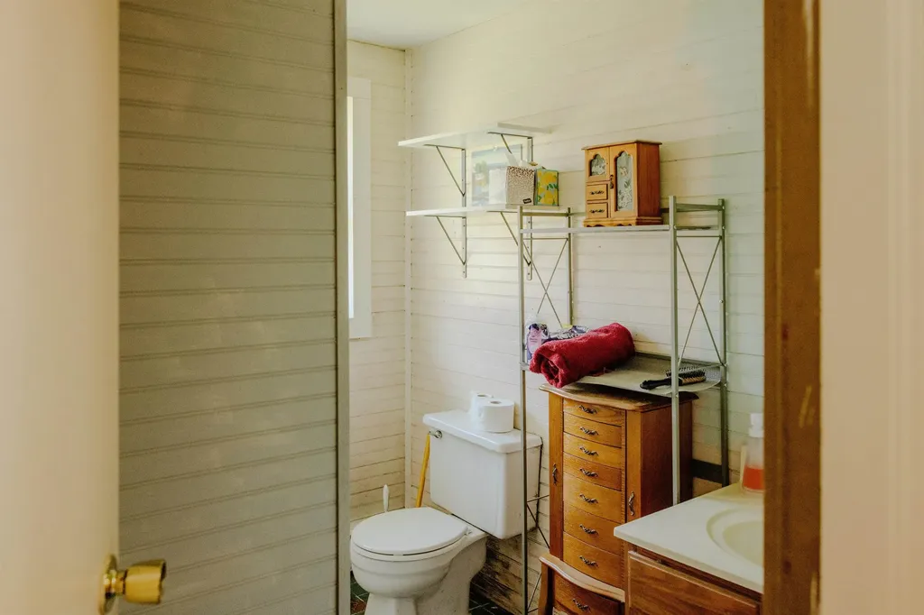 253 Farnsworth Circle Westminster VT 05158