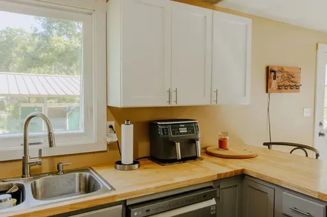 253 Farnsworth Circle Westminster VT 05158
