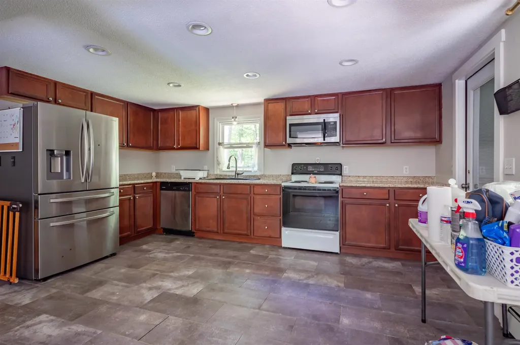 215 Fox Farm Road New Ipswich NH 03071