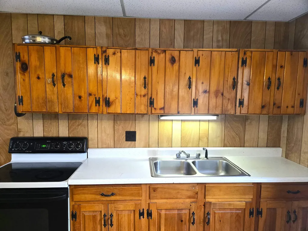 201 Latham Works Lane Hartford VT 05001