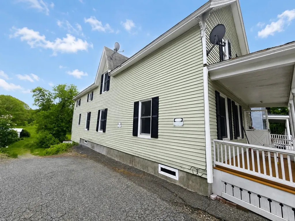 201 Latham Works Lane Hartford VT 05001
