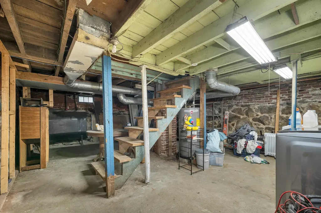 110 Spring Street Laconia NH 03246