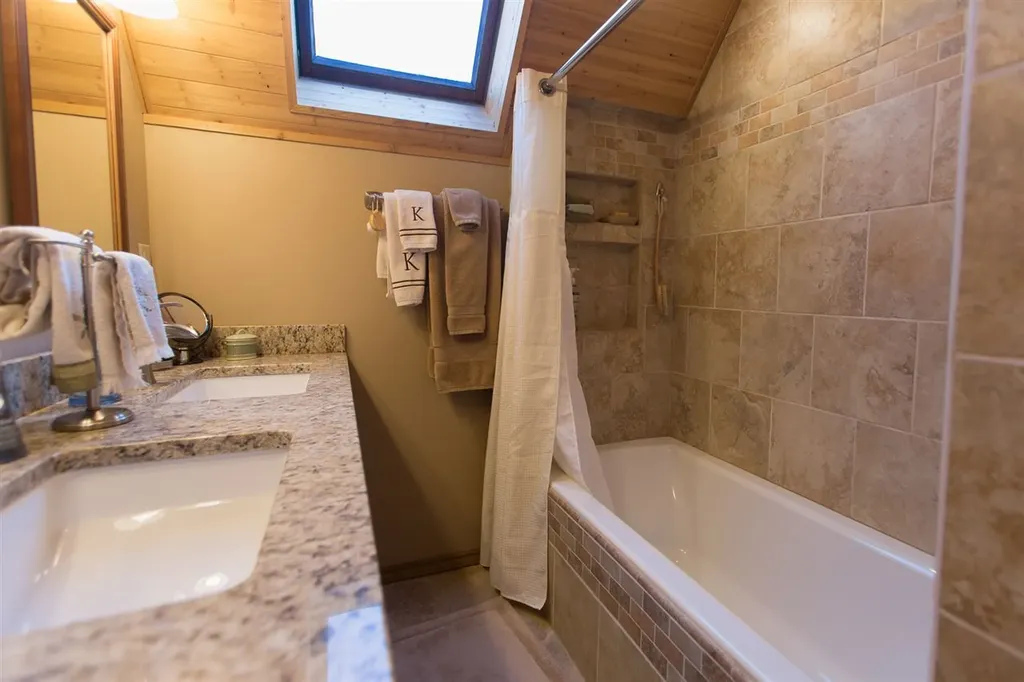 218 Lakewood Drive Killington VT 05751