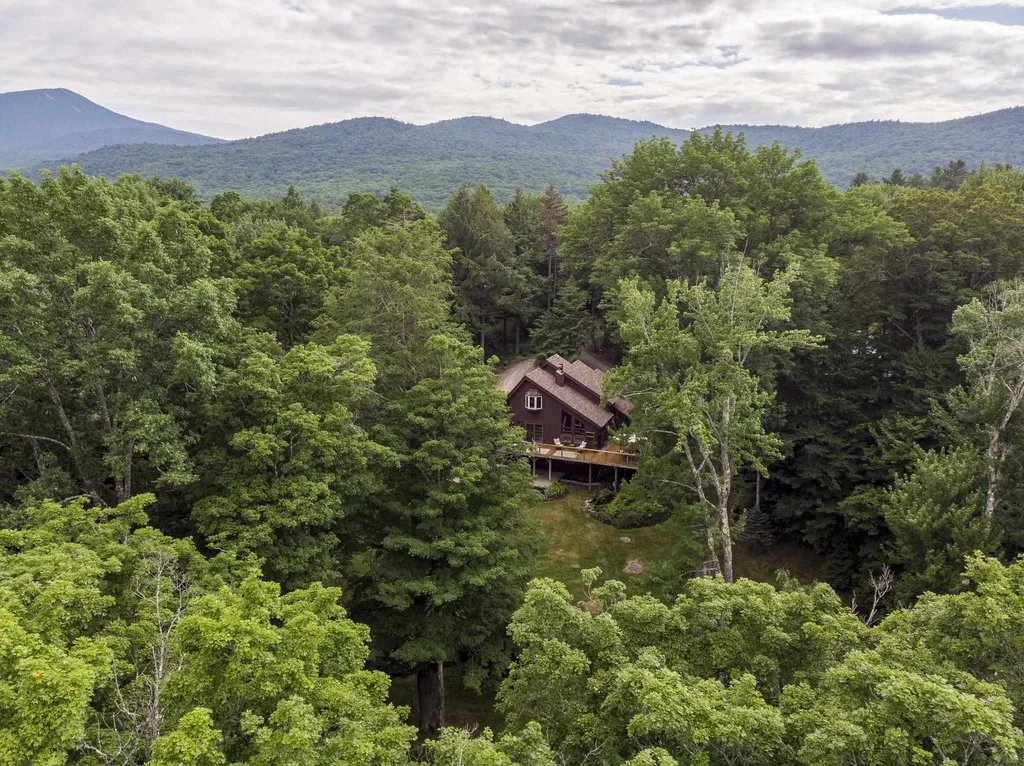 218 Lakewood Drive Killington VT 05751