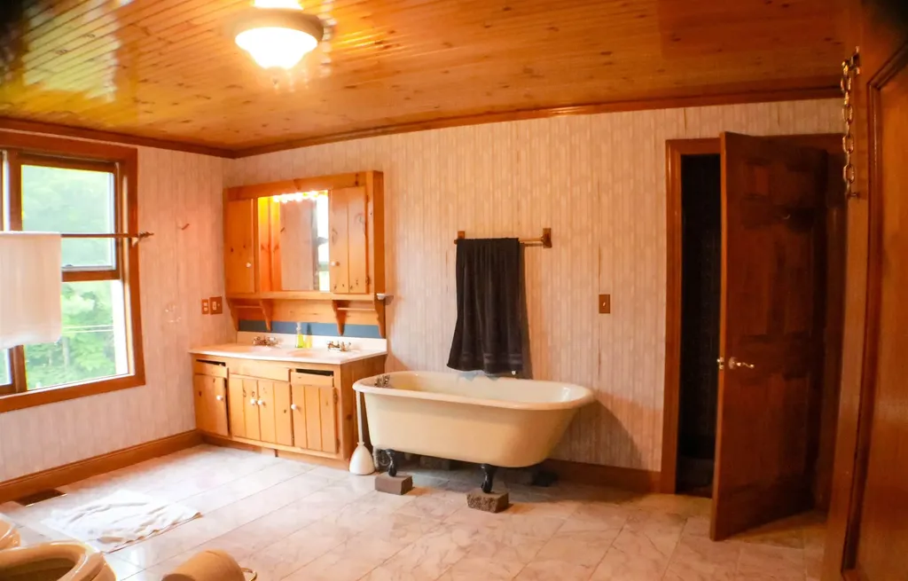 1081 Beaver Meadow Road Roxbury VT 05669