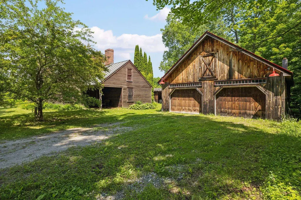 38 Ordway Road Strafford VT 05065
