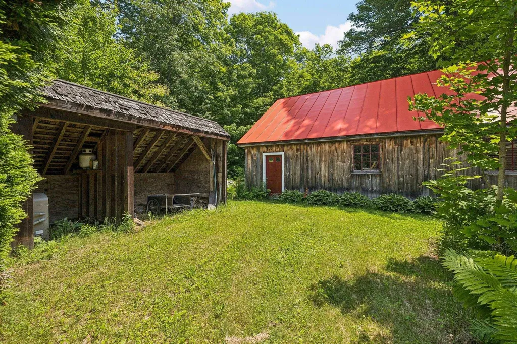 38 Ordway Road Strafford VT 05065