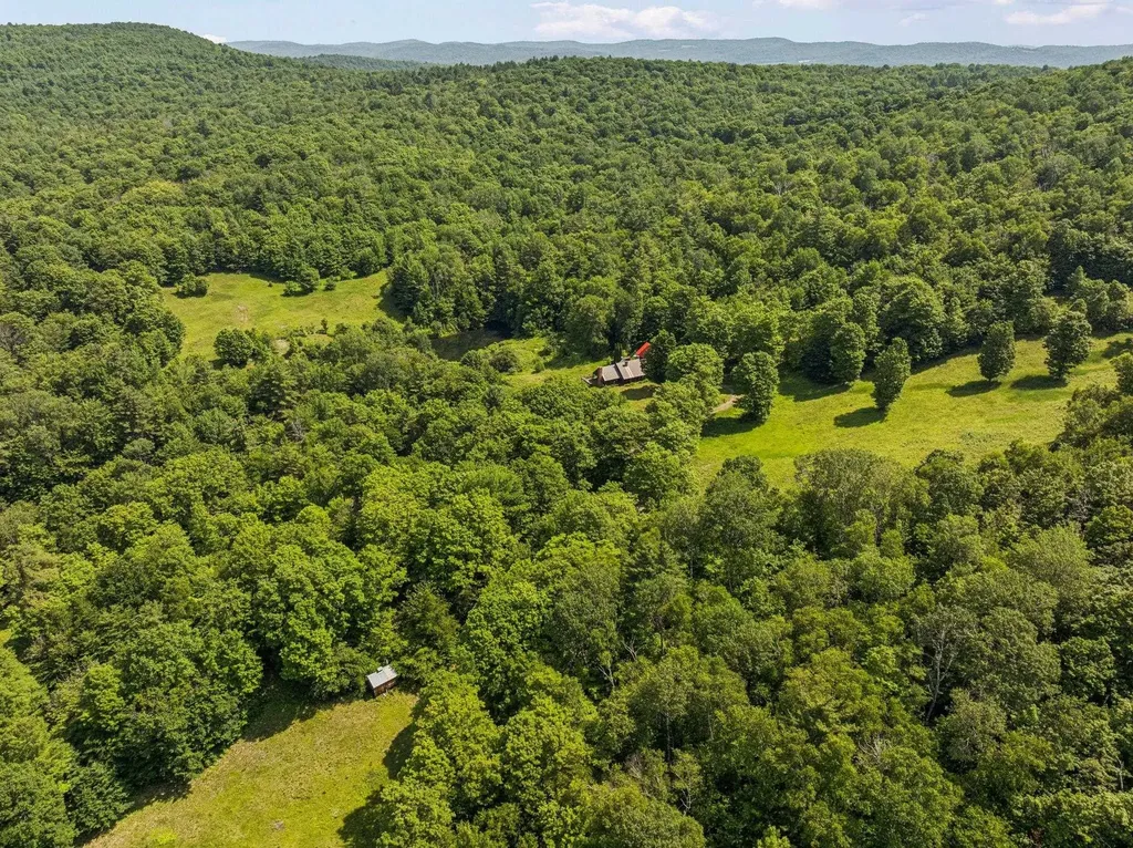 38 Ordway Road Strafford VT 05065