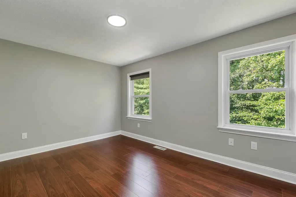 48 Cadogan Way Nashua NH 03062