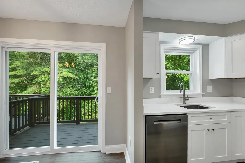 48 Cadogan Way Nashua NH 03062