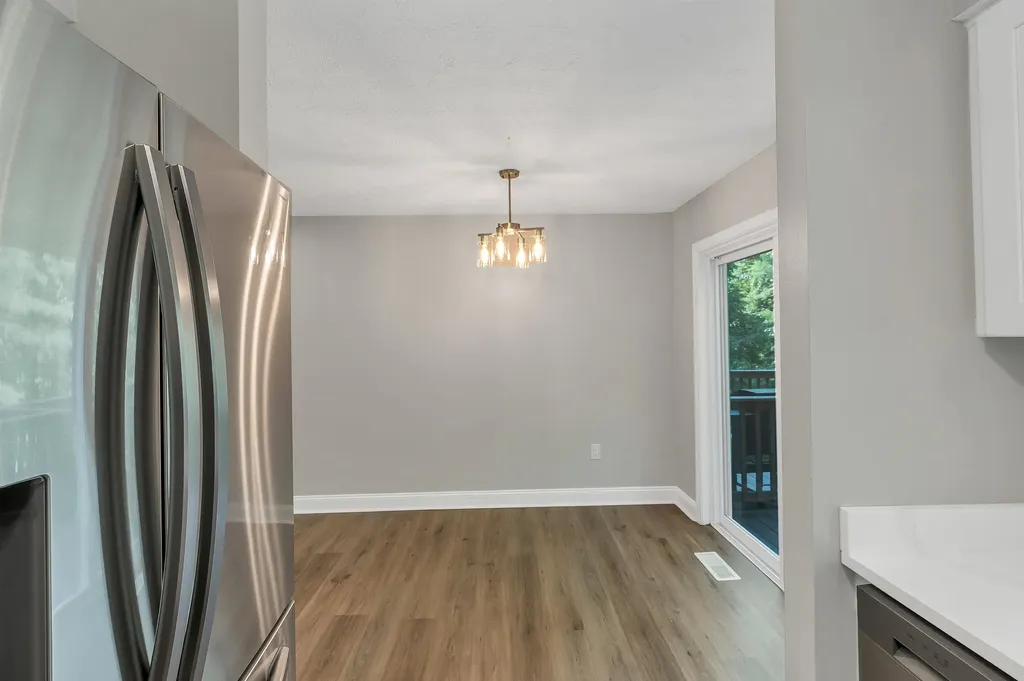 48 Cadogan Way Nashua NH 03062