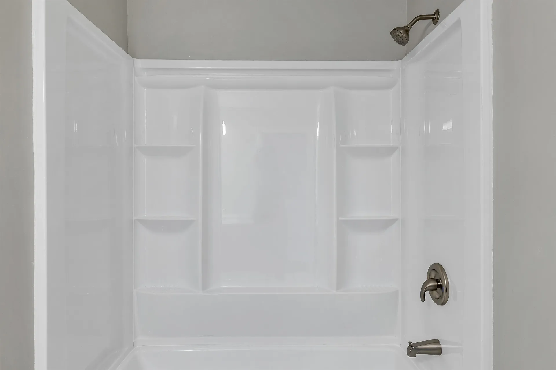 48 Cadogan Way Nashua NH 03062