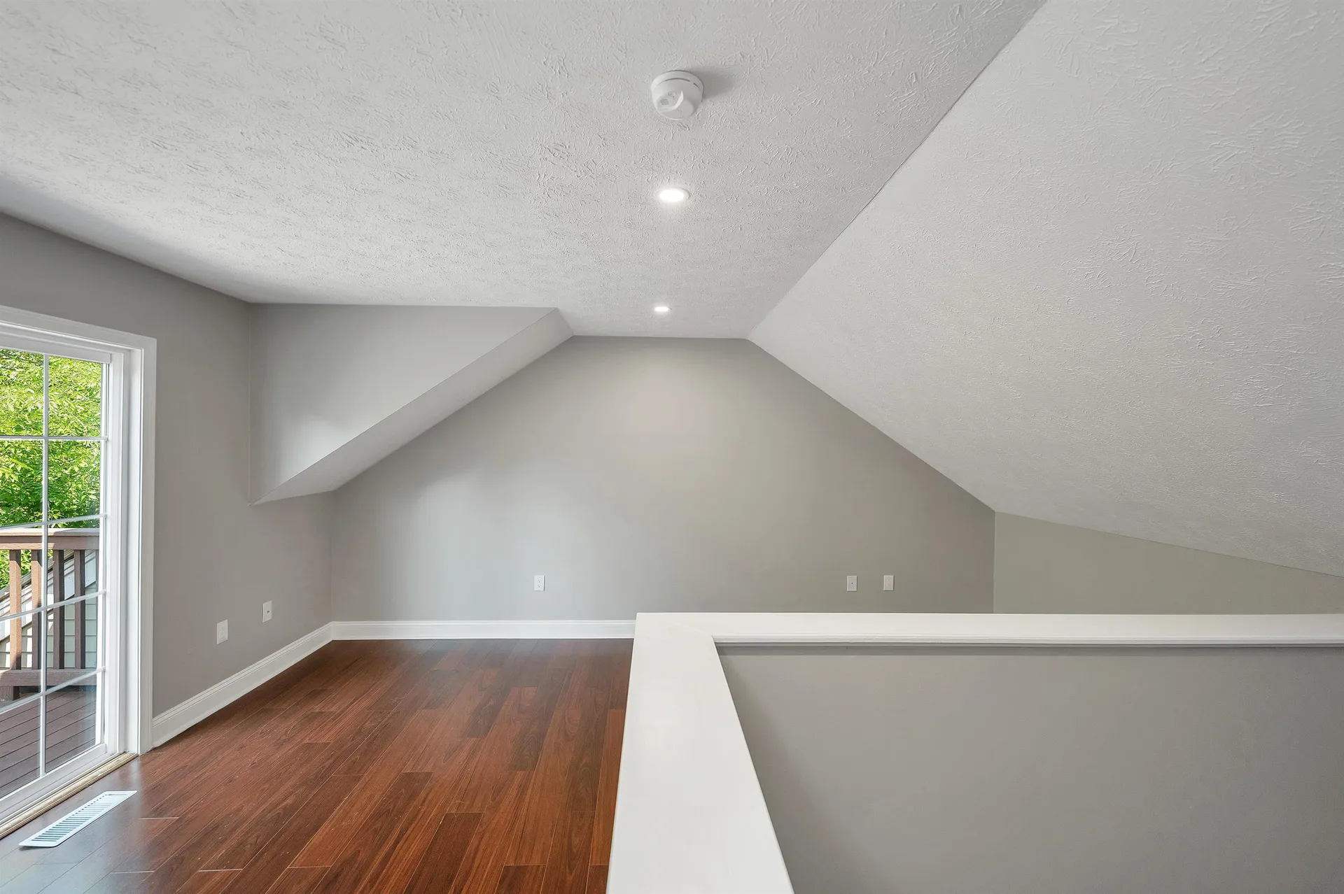 48 Cadogan Way Nashua NH 03062