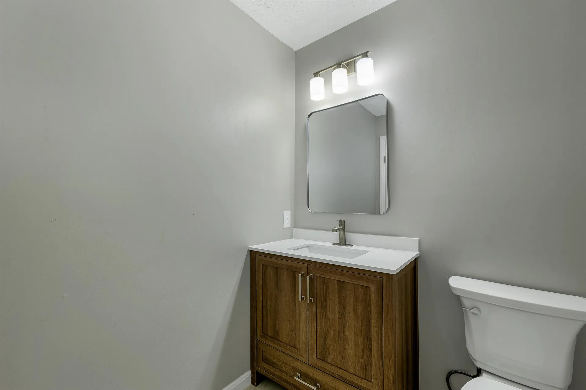 48 Cadogan Way Nashua NH 03062