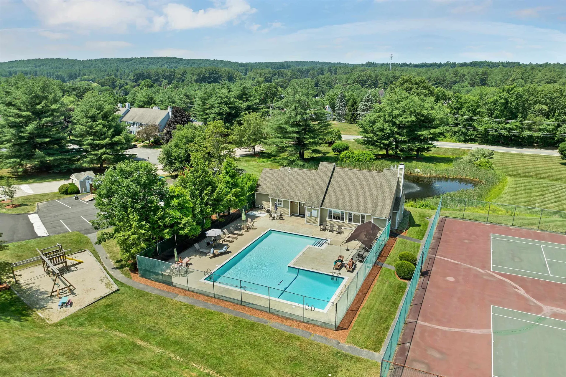 48 Cadogan Way Nashua NH 03062