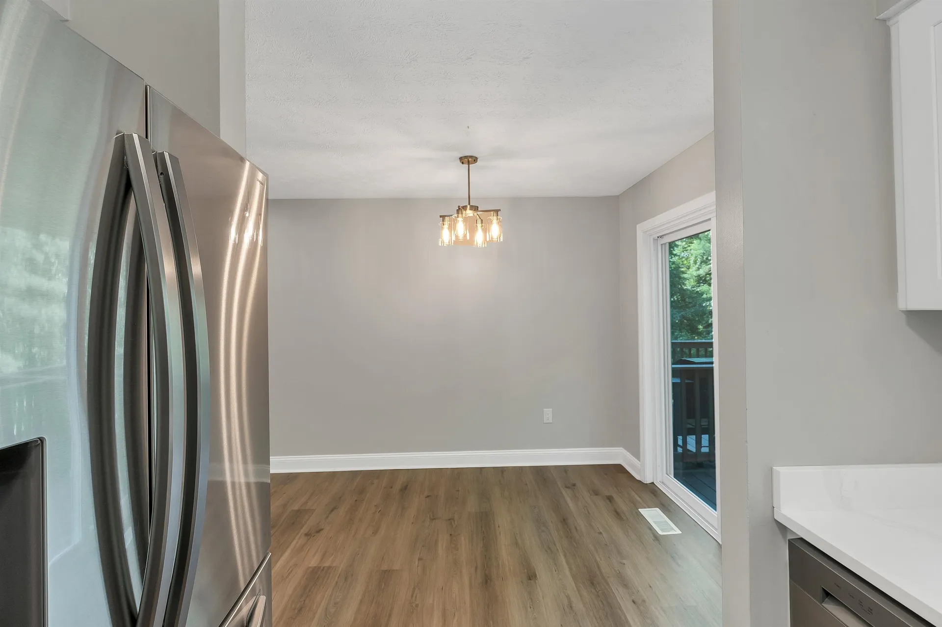 48 Cadogan Way Nashua NH 03062