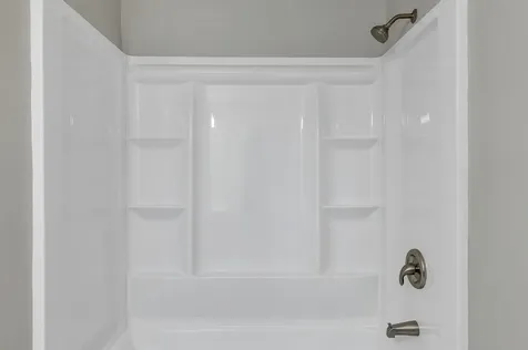 48 Cadogan Way Nashua NH 03062
