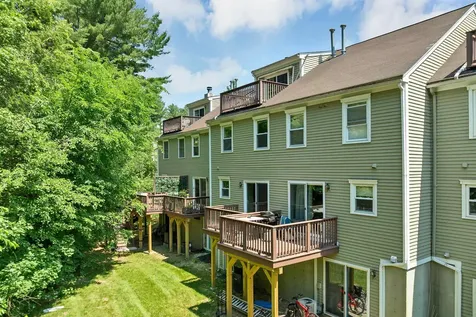 48 Cadogan Way Nashua NH 03062