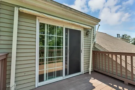 48 Cadogan Way Nashua NH 03062