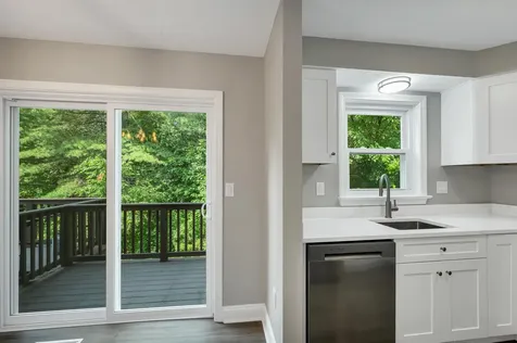 48 Cadogan Way Nashua NH 03062