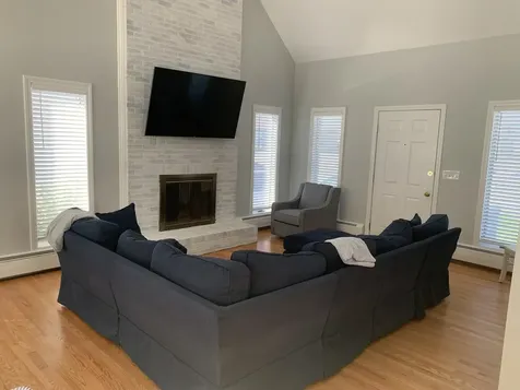 7 Lowell Street Seabrook NH 03874