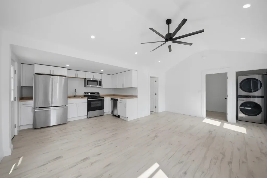 79 Gilford Avenue Laconia NH 03246