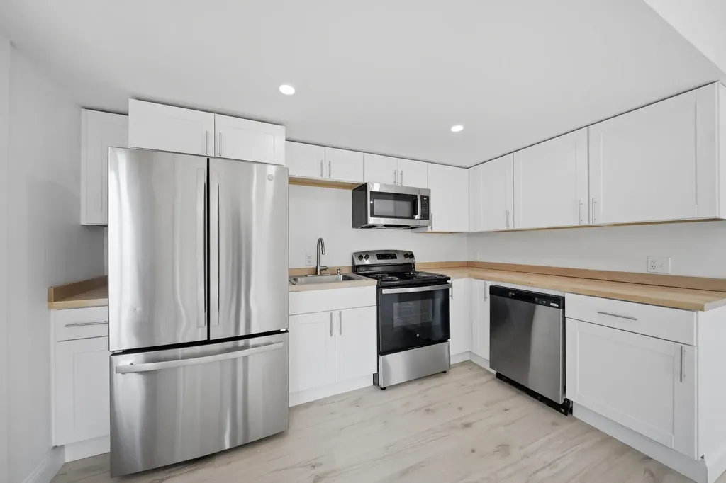79 Gilford Avenue Laconia NH 03246
