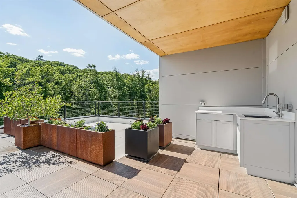 69 Etna Road Lebanon NH 03766