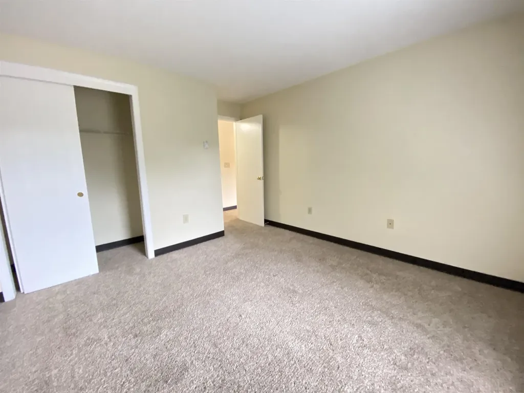 163 Eastern Avenue Manchester NH 03104